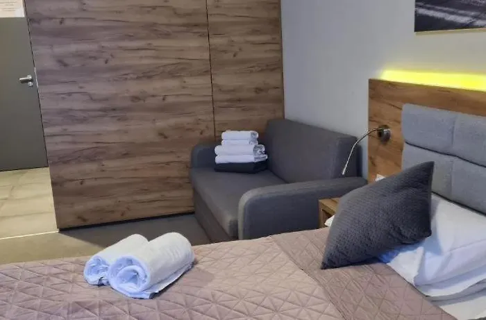 Apartment Czarna Gora 216 3*